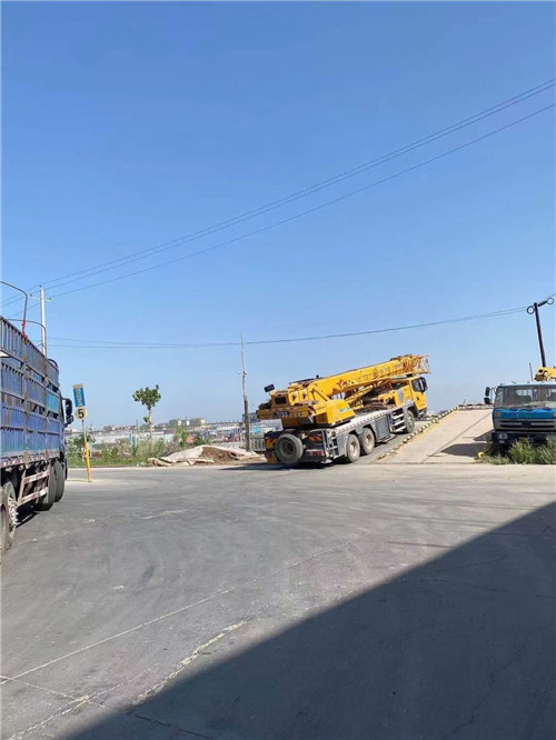 越城区25吨吊车的租赁价格大概是多少？